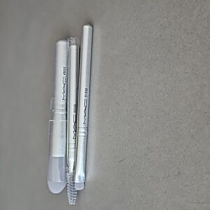 M.A.C Make-Up Brushes (3). BRAND NEW NEVER USED!
